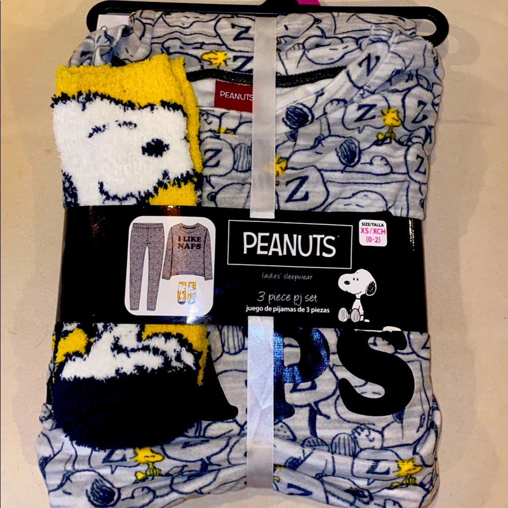 Brand New Snoopy 3 Set Pajamas! Ladies 3 piece pj set with fuzzy socks!